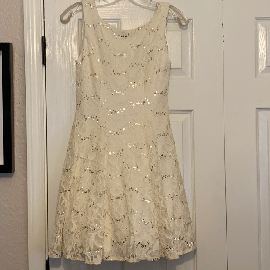 Camille La Vie Size 5/6 Semi-Formal Lace Dress